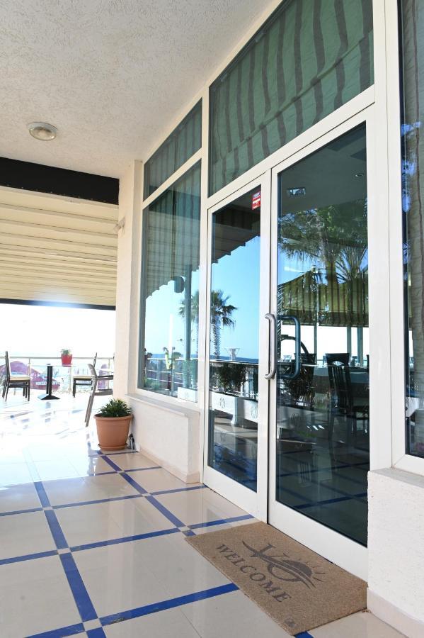 Vila Oxinn Kryemëdhenji Exterior photo