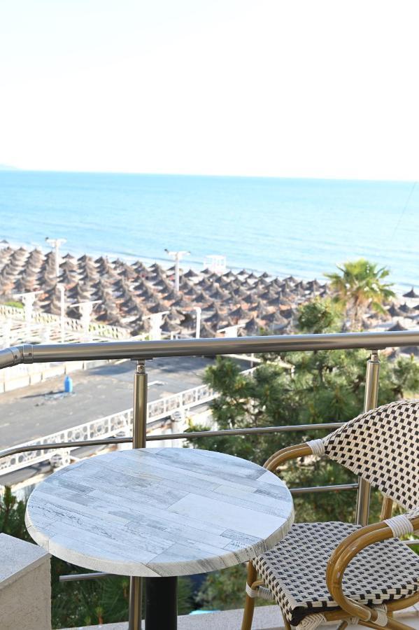 Vila Oxinn Kryemëdhenji Exterior photo
