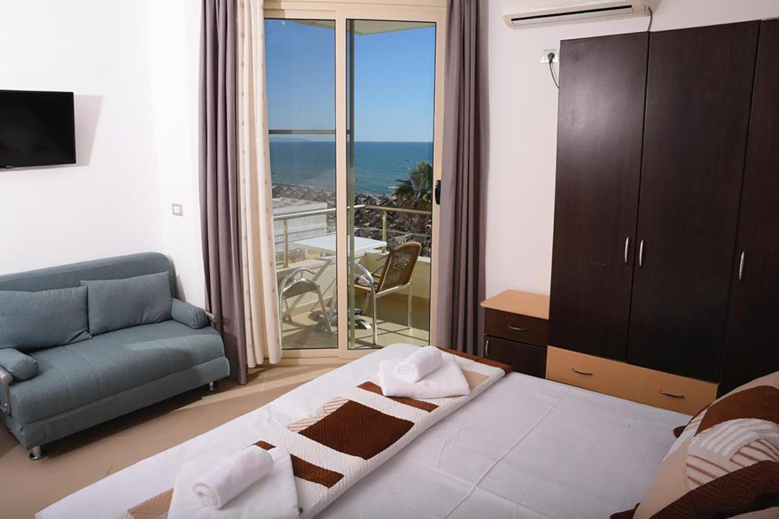 Vila Oxinn Kryemëdhenji Exterior photo